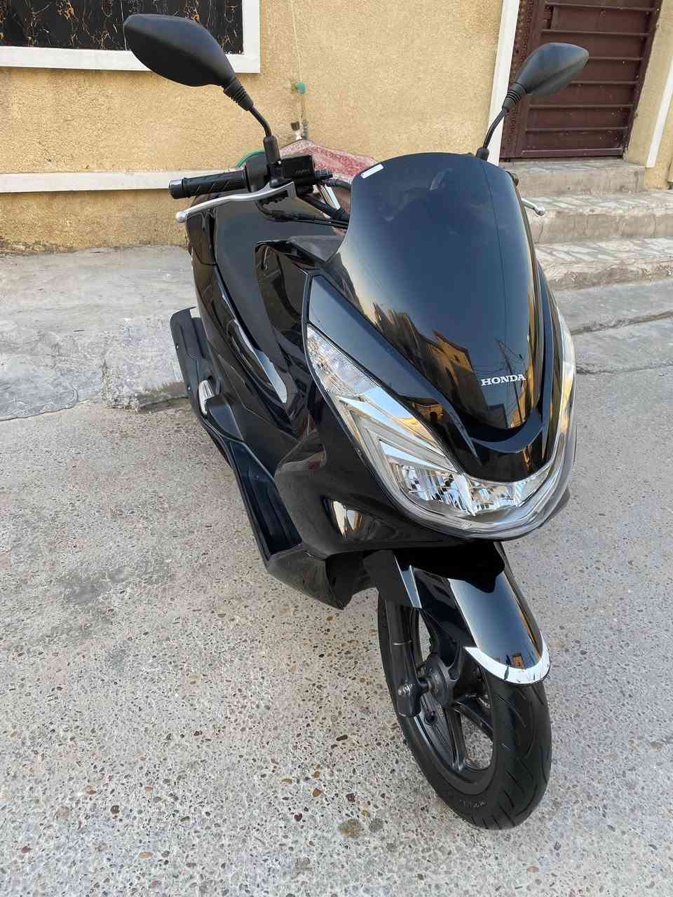 البيع بل نقد والتقصيط المريح ماستر رافدين فقط
يا اللة دراجة pcx جيل الثاني ياباني اصلي حجم المكينة 125 حرفA قطعة بل كارتون نضافة100/100 المسافة المقطوعة42الف حقيقي عدة الشركة مع كتلوك الشركة مكاني الغزالية  الشراي يتصل رجاء *********** يوجد توصيل
