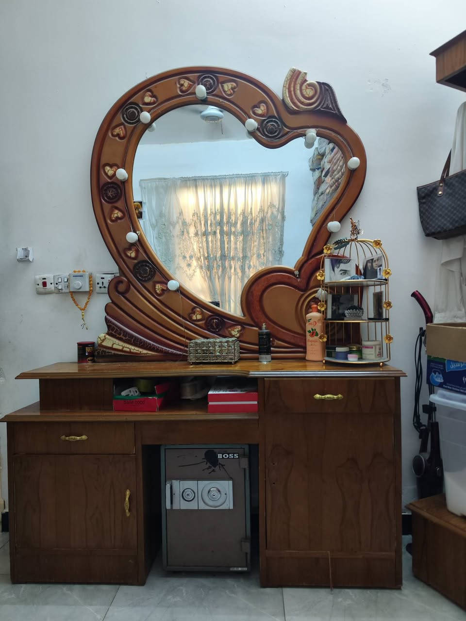 2 غرف نوم صاج للبيع ب900 المكان دوره بوعيثه
***********
