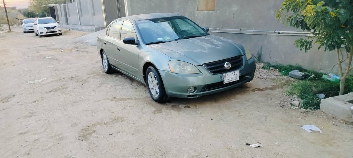 السلام عليكم نيسان التيما 2005 خليجيه مكفوبه من الضربه والصبغ السنويه ل2027 كير ومكينه مكفولات حداديه 50بل ميه مكان السياره بابل مركز مدينه رايدها 58 وبها مجال ***********
