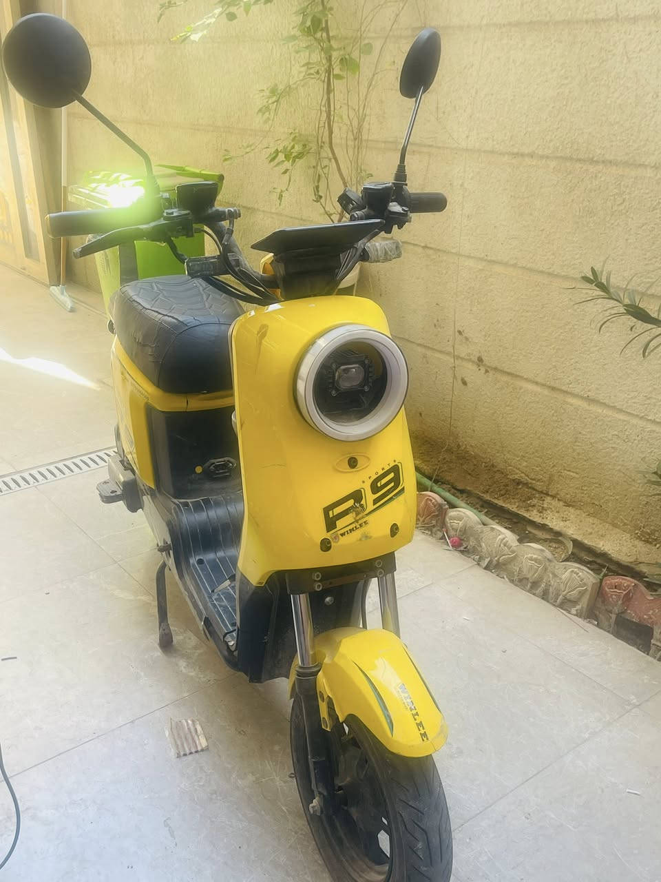 دراجه شحن R9 ما ناقصها شئ هاذ رقمي ***********
