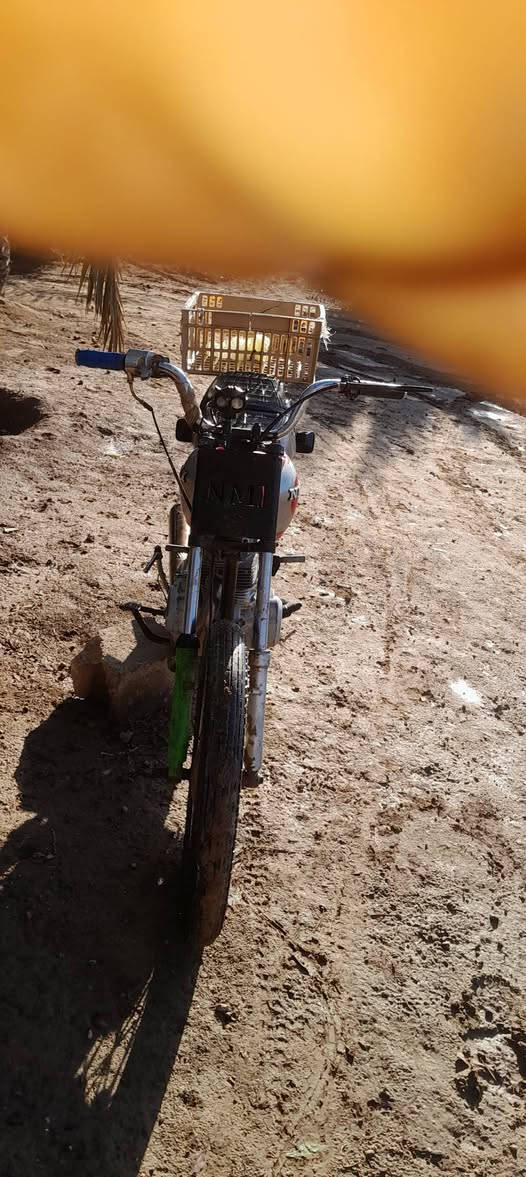 سلام عليكم دراجه اربع كير البيع مكفوله تايرات جدد محرك مكفول لايت شغال سعر 175وبيه مجال قليل ***********
