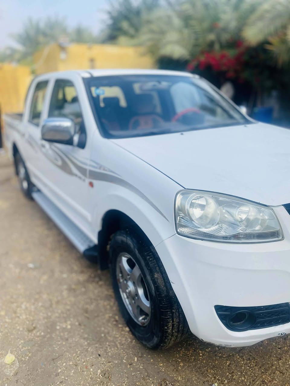 السلام عليكم بيكم كريتول للبيع موديل 2014 سياره مكفوله من الضربه وتبديل جاهزه من كلشي مكينه وكير وحداديه تخم تاير جديد تبريد ثلج جاهزه سيارت جناي السعر 73 وبيه مجال مكان شاميه  سنويه مجدده 2029رقم واسط لاتصال ***********
