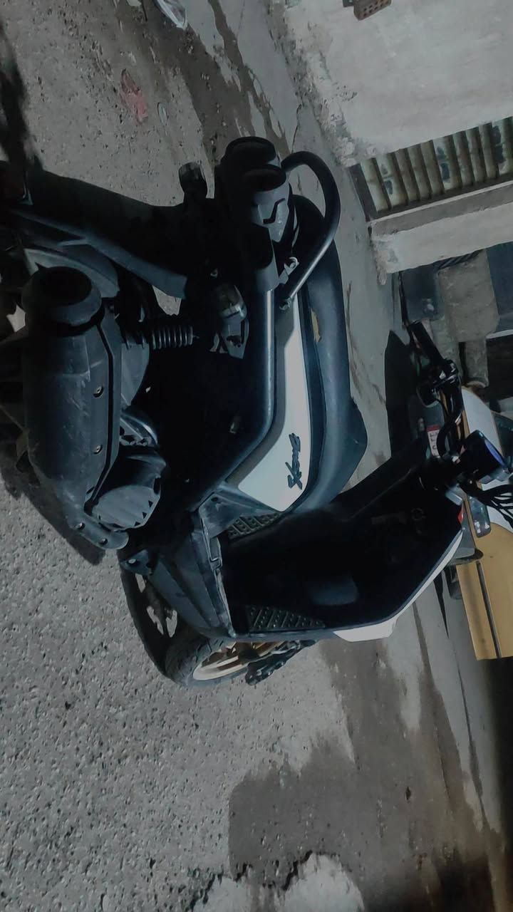 سلام عليكم .
دراجه سكنس جبلي نزلت رمبه بشهر الـ 11 
دراجه اي عيب مابيه 
مكينه مامفتوحه ولاملعوب بيه 
كلج امامي رياضي
كلج خلفي بلادي 
دراجه رزنه ومعدل وشلعه خير من الله 
السعر خاص 
الرقم ***********
