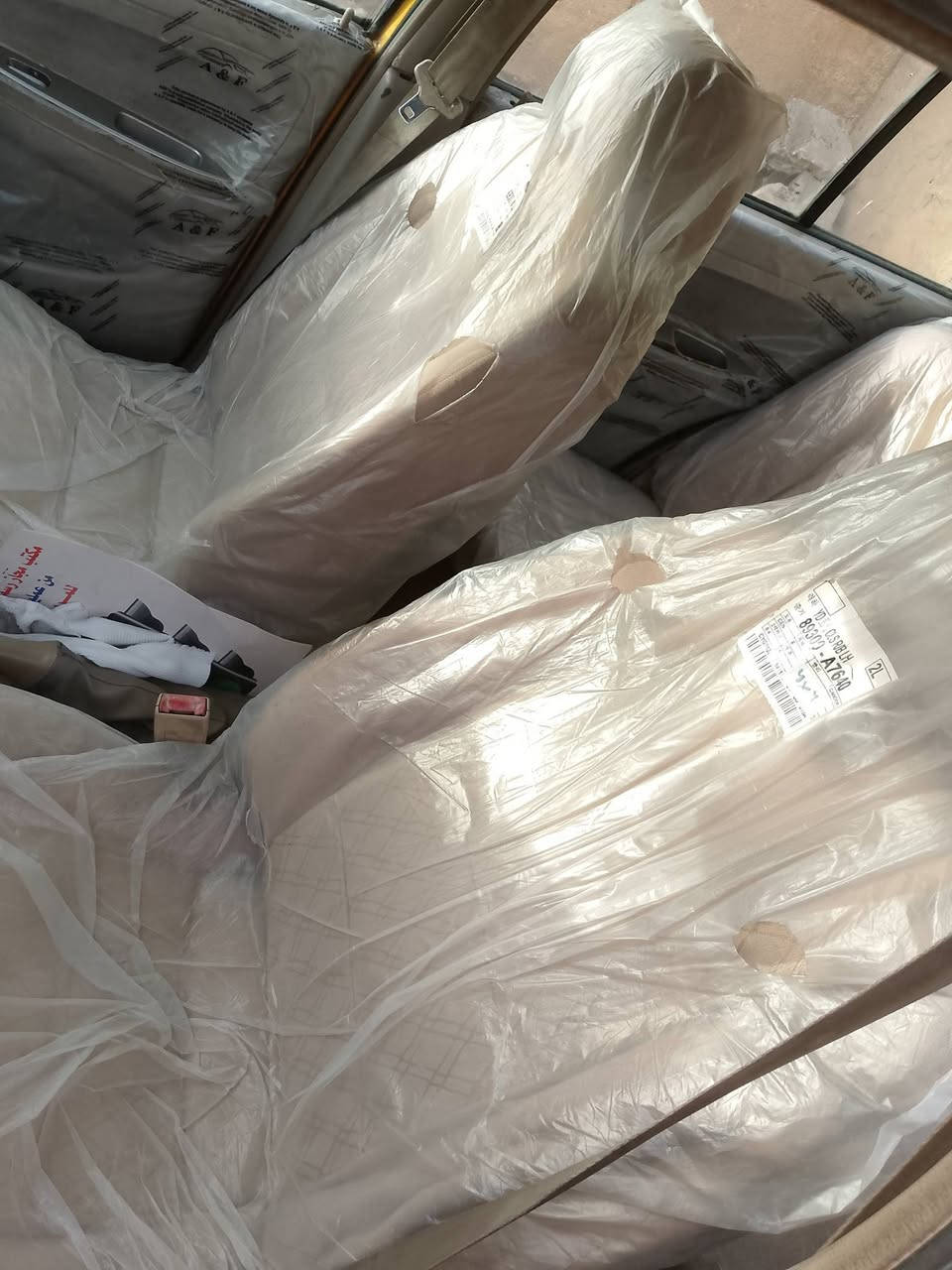 سلام عليكم شيري 2011مكفولة من صبغ وال تبديل مكينة كير مكفول سيارة ماامشتقلة تكسي مال  بيت علة وضع شركة من عدة المكينة محورة كورلة بيكاجوتخم تاير جديد باتري جديد رقمهة نكليزي مكانه بغداد ***********السعر32
