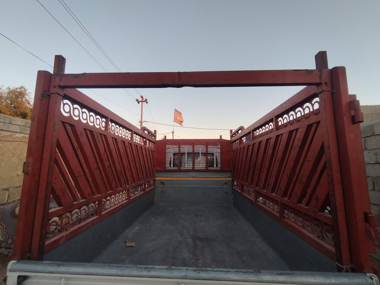 سلام عليكم
محجر كيه للبيع مكان نجف تواصل 
***********
