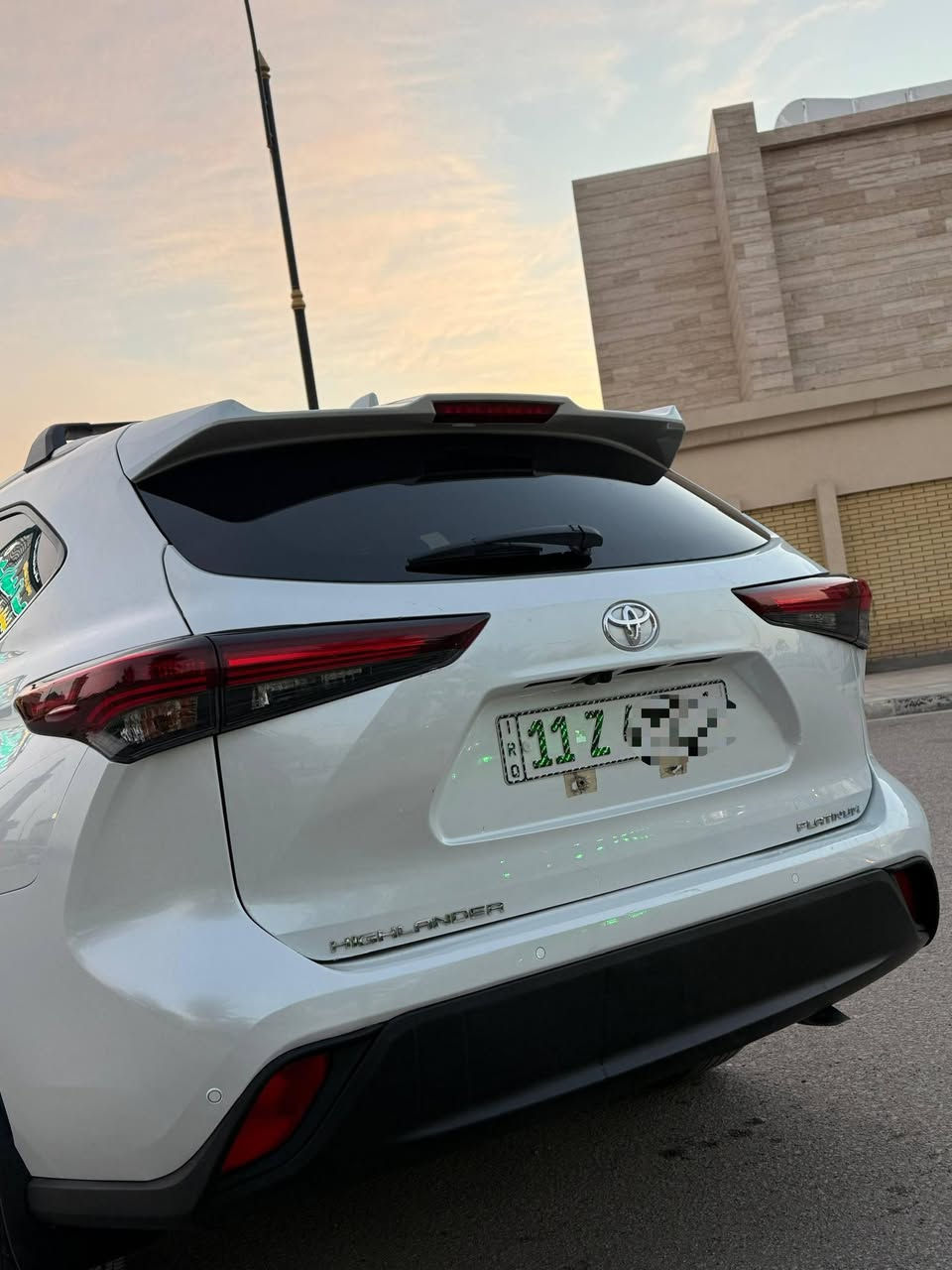 السلام عليكم 
أرجو اتصل على صاحب السيار
هايلاندر موديل 2024
بلاتينيوم 
وارد امريكي 
جاملغ خلفي بي بارد
جنطه امبدل 
والباقي مكفول 
السعر  راسل صاحب السياره 
اتصل على صاحب السياره وتدلل 
عنوان كربلاء ‏‪***********
