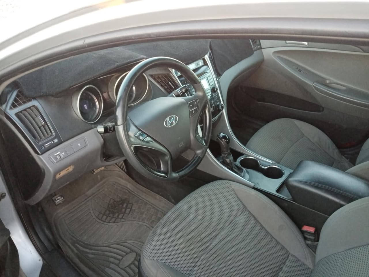 سوناتا مضلع وارد أمريكي موديل ٢٠١١ رقم نينوى دولي صدر محرك كير سنويه  جديد تحويل صبغ جاملغ والباب السونار مرفق مكان السياره الشرقاط السعر ١٠٠ /*********** /***********
