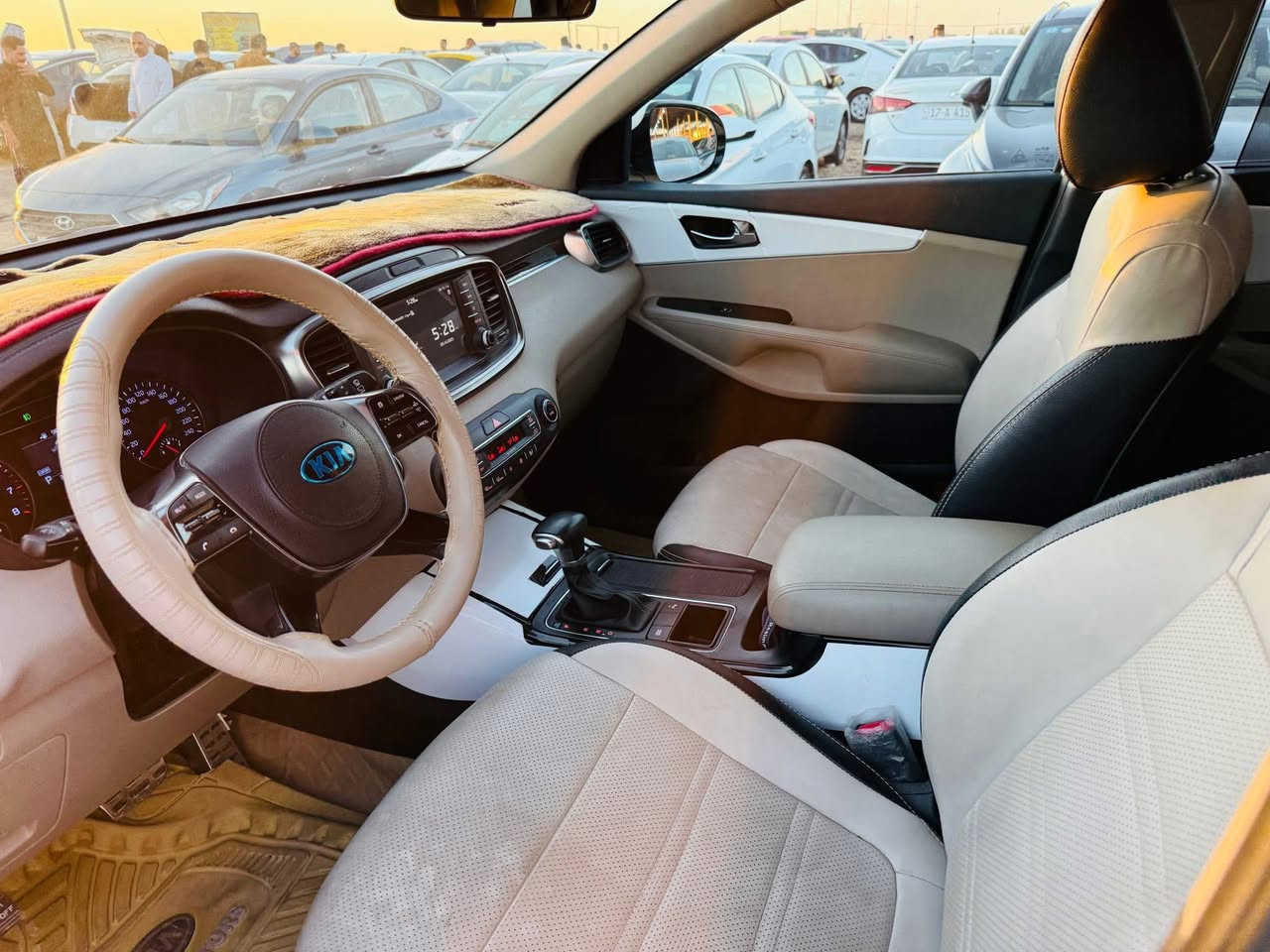 سورنتو ٢٠٢٠ خليجي مكفوله ماعدا كارت بصيط ماشيه ٧٥ مرقم قادسيه سياره بأسمي للأستفسار ***********
