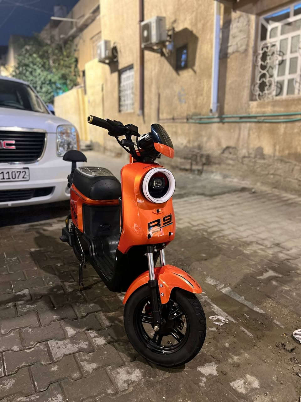 السلام عليكم دراجة شحن موديل 2026 للبيع بطاريات 32 ونلي نضيفة الدراجة كلشش بطاريات نضيفات كلشي شغال السعر 450 وبيهل مجال مكاني البصرة شارع 14 تموز ***********.
