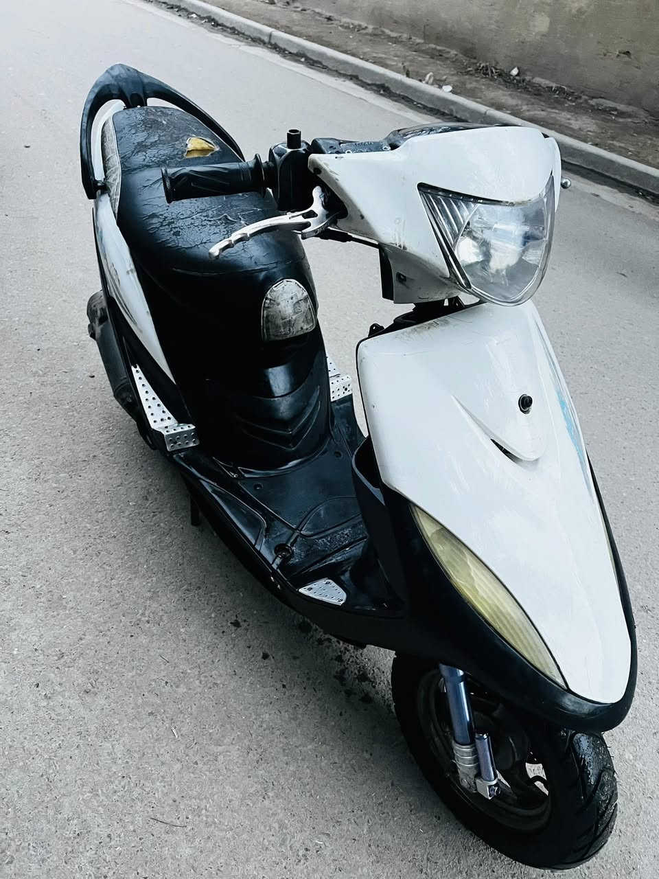 عندي ماكس عدله نضيفه مكينه بلاديه شغاله سلف وهندر شلعه ومعدل كهربائياتهه كله شغاله صالنصه بلاديه اوراق كامله المكان الغزاليه السعر 400 الشراي يخابر وهذه رقمي ***********
