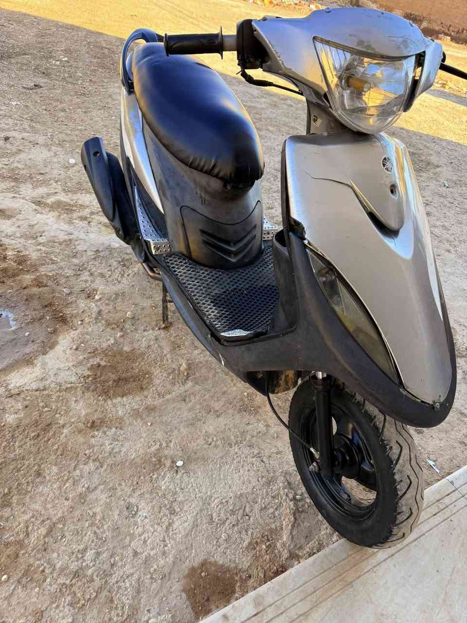 سلام عليكم دراجه ماكس للبيع نضيفه  وجديد عراضه كله بلاديه مكاني كوت خاجيه ***********
