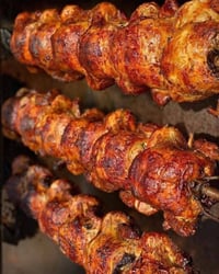 مطعم ومشويات • تلول ناصر • توصيل