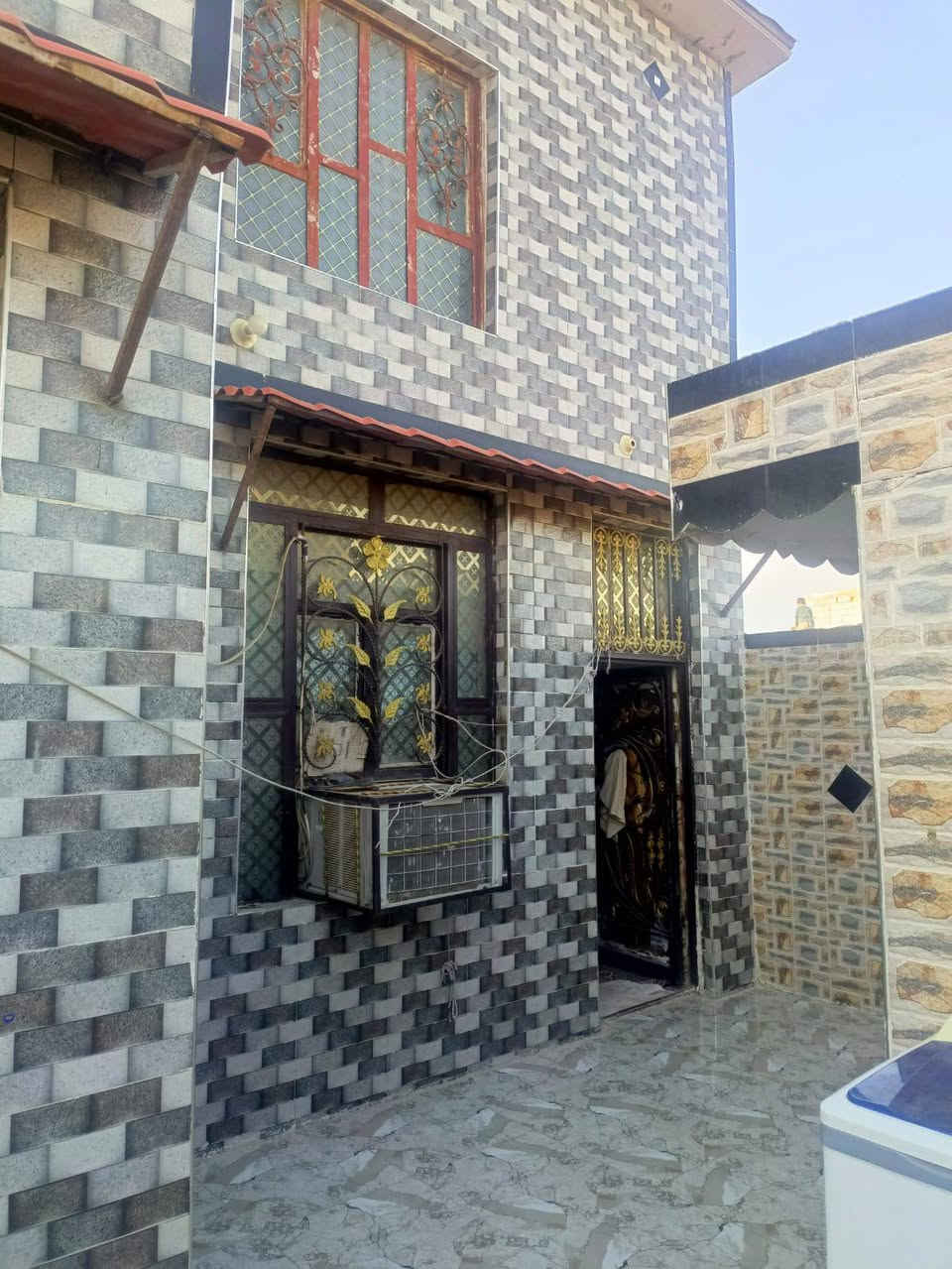 السلام عليكم بيت البيع بل حله  لبيت جاهز من كلشي سعرر40 مليون بي مجاال ***********
