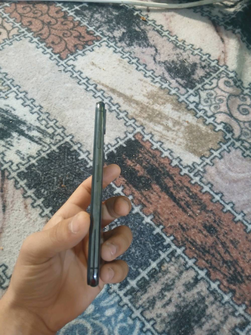 السلام عليكم ايفون للبيع اكس ماكس ذاكره 256 بطاريه 88 بدل شاشه وبي فطر بالظهر سعره 115 وبي مجال رقم الهاتف***********