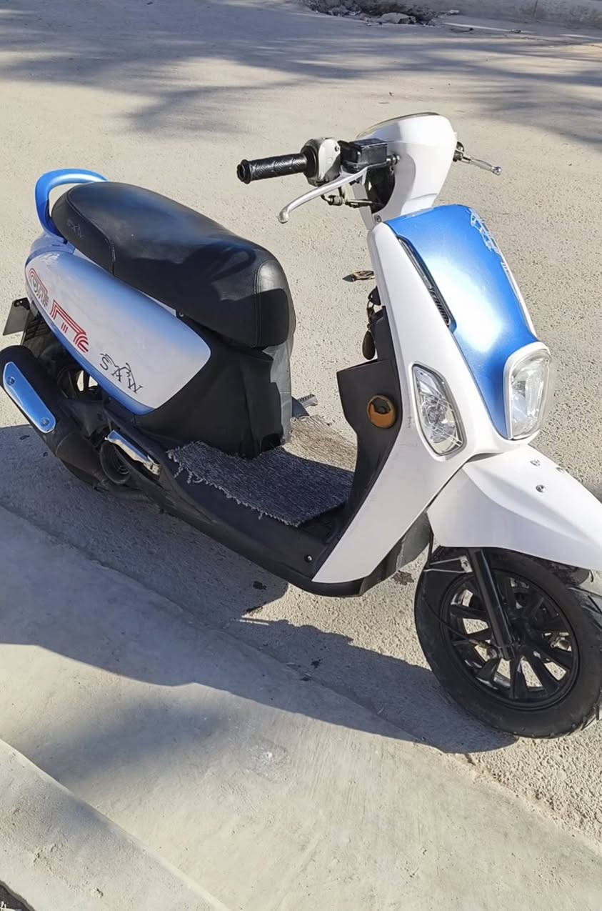 سلام عليكم
دراجه بوليس كفاله عامه 
سعر: ٨٥٠ قفل 
العنوان: القرنه شرش جلعه
تواصل ع واتساب
***********
