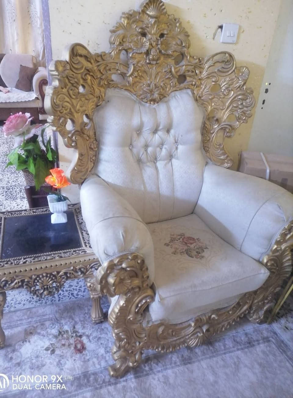 السلام عليكم تخم ملكي السعر مليون ومية مع الطبلات وبي مجال للاستفسار اتصل على الرقم
***********
