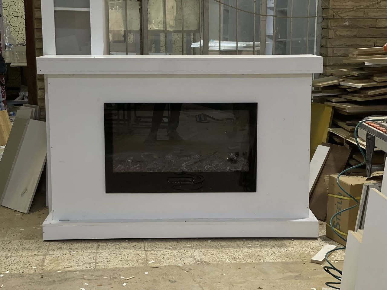 السلام عليكم
متواجد للعمل خلفة ديكور ومساعد الشغل هذا كدامكم شغلنة وقيمو التواصل ***********
