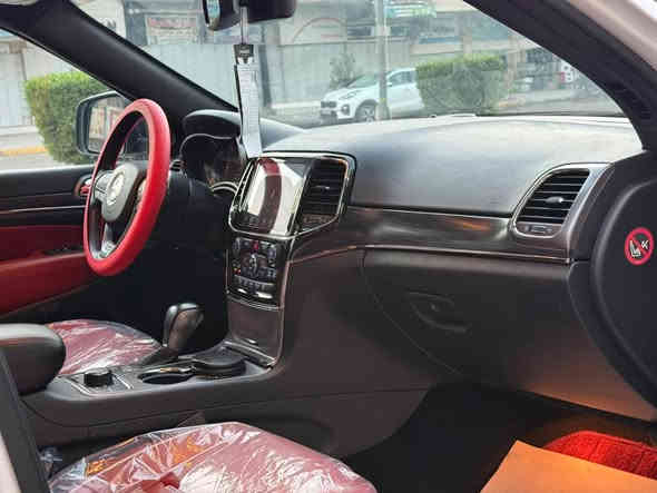 جيب خليجي S وكاله هارلم ( اخت الزيرو ) فول 1/1 2020
السياره كفاله من الضربه والصبغ والبارد ومن كلشي حته البلاستك كفاله 
ماشيه 53 الف عدتهه كتلوكاتهه سبيرهه منازل 
حته الارضايات مامفتوحه 

كشنات جلد 

قماره بنرامه 

داخل احمر 

دبل كشن كهرباء 

شاشه جبيره 

بصمه تشغيل 

الباب الخلفي كهرباء 

فول تحكم استيرن 

شفتات كير بل استيرن 

مرايه اوتدم 

لايت زنون بلادي 

لايت لد 

زراك لايت 

حساس امامي خلفي 

قطعتين تبريد 

محرك 6 سلندر 3600

فورويل دفع رباعي 4x4

السياره بشرط كير محرك صدر كلهه بعدهه بوضع الشركه 

رقم بغداد دولي بسمي هزه وسنويه جديده 

مكان السياره بغداد 

رقم   
***********
