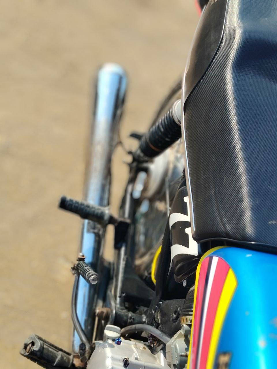 السلام عليكم دراجه اربعه كير تعميرر 25
تحويره الشاصيي بوري ستيل 💥
مكينه نامه شلامجه الأصلي 23 
السعرر 375وبيهه مجال بسيط 
تعال خاص ودلل 
اوو ***********
