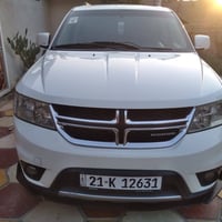 دوج جورني موديل 12 محرك 6 كلين بدون حادث سيارة جديده عليه إدامة كامله ...