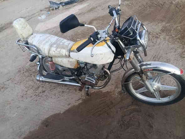 دارجة موديل ٢٠ كلش نضيفة انضف من صور
اوراق موجودة مكينه ناعمة 
مكاني خالص هبهب 
***********
