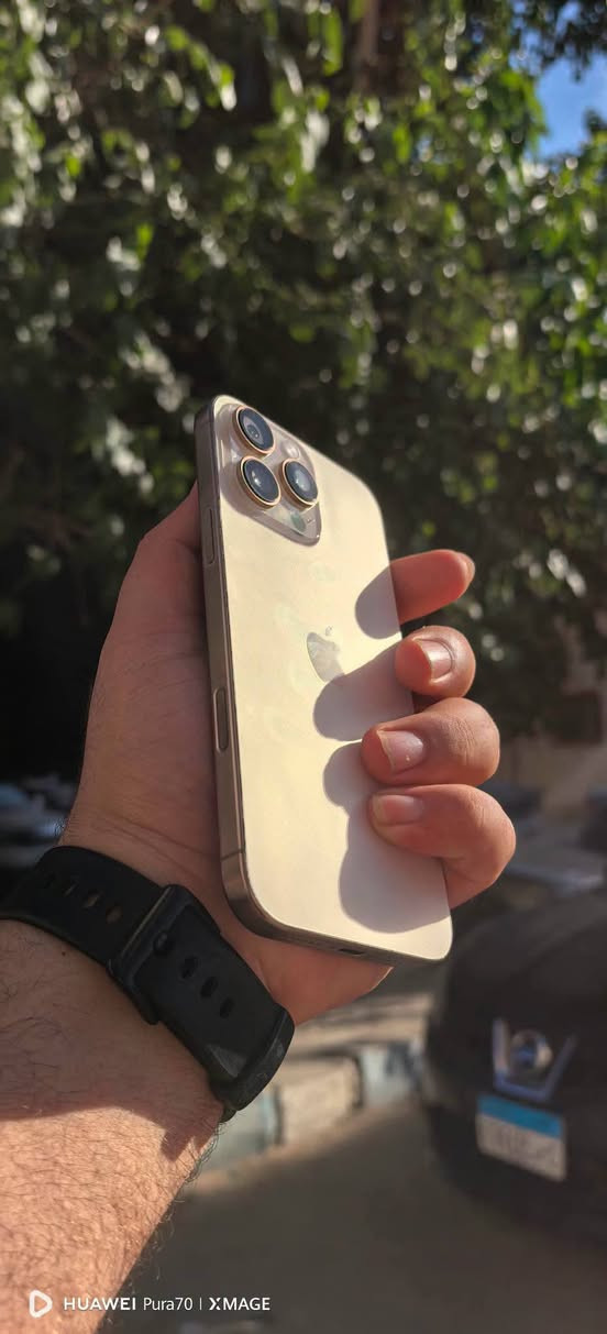 السلام عليكم
ايفون 16 برو ماكس ذاكره 256 دبل سيم كارت
بطاريه 🔋93
نضافه الجهاز 100/100 مكفول من كلشي وضمان 15 يوم 
السعر💵 900 
العنوان 📍 كوت لعزيزيه
رقم 📱*********** توصيل جميع لمحافضات
