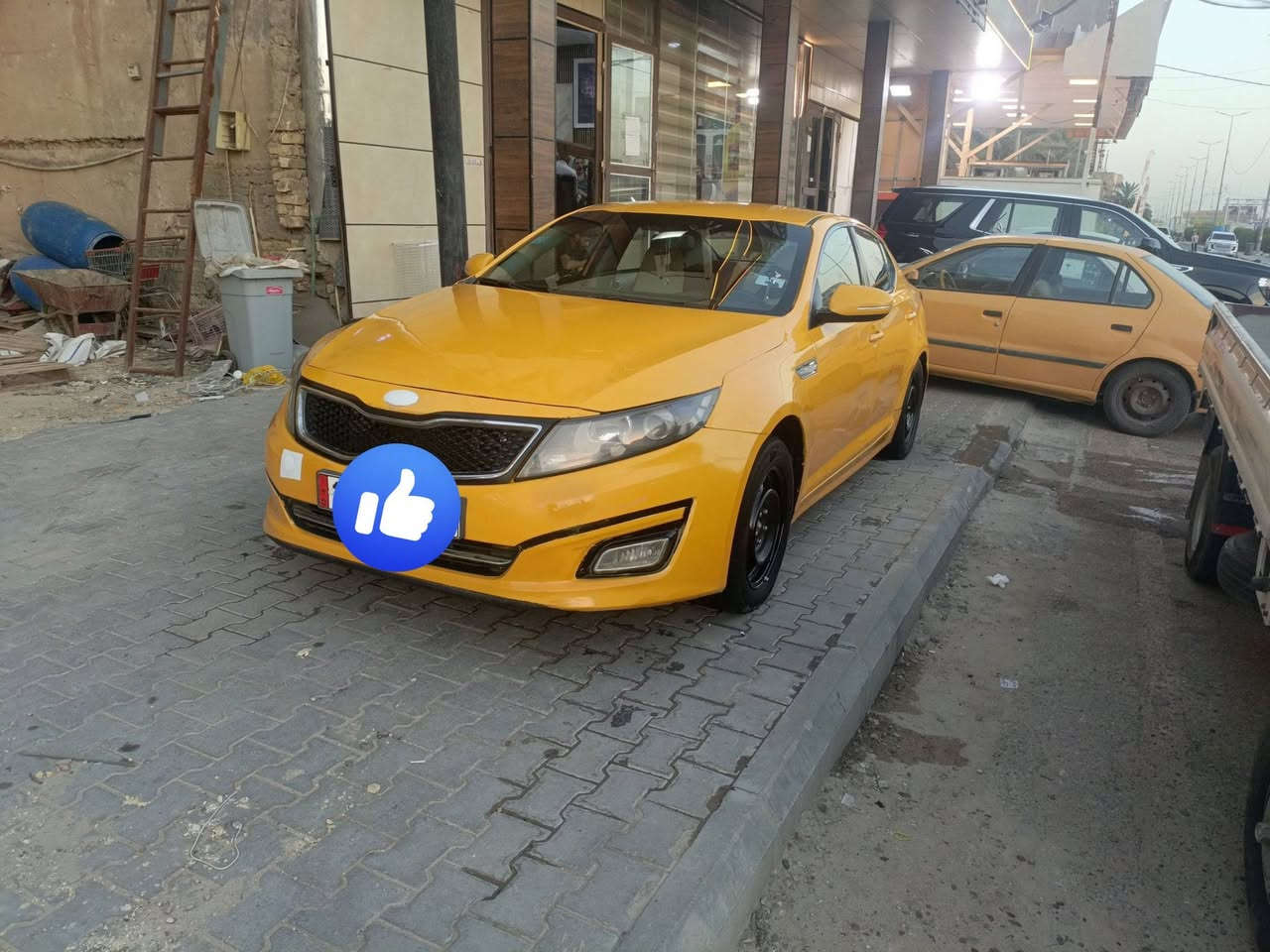 السلام عليكم اوبتيما موديل ١١ وارد كوري بيع او مراوس  سياره مكينه 2000دوش جديده  كير ٥نمر تبريد ثلج حداديه جديده تخم تاير جديد مصفره هيئه وغرامات بأسمي سنوية ل2030 رقم دولي سياره مكفوله من الضربه القوية وتبديل بيها دحجات بصيطه  سياره جاهزة من كلشي *********** سعرها ٨٩ وبيها مجال قليل شراي بي خير ويدلل (والمو شراي لا يعلق ويكسر بحلال ناس مكان سياره سماوه)
