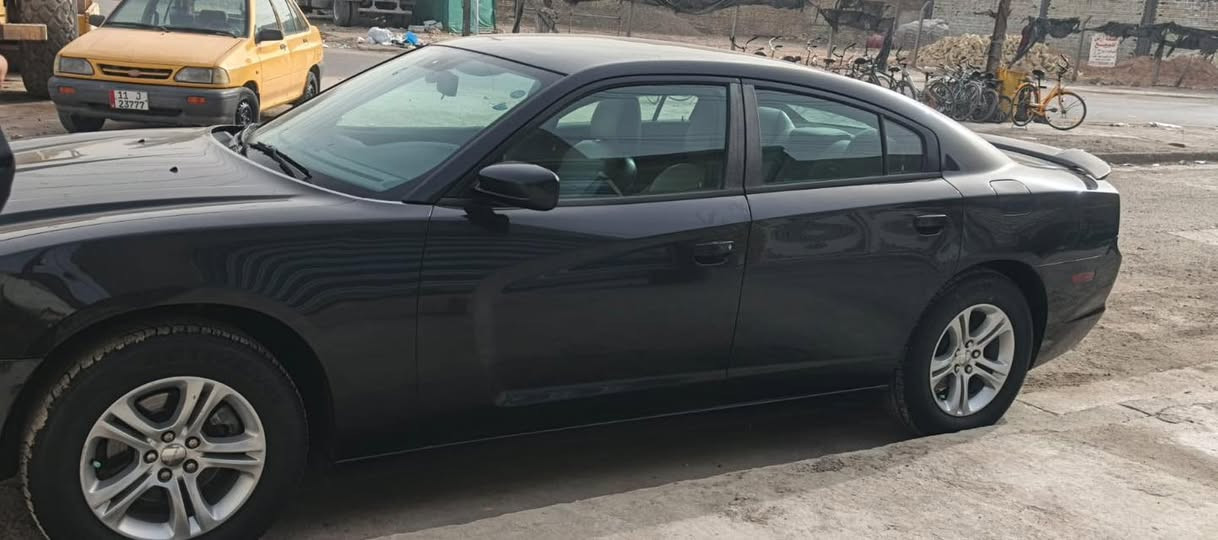 السلام عليكم جارجر موديل 11 رقم سليمانيه جديد بيه حادث جاملغ خلفي عكس السايق فقط الباقي مكفوله مكينه 3600 المرغوب كير مكينه حداديه مكفوله للاتصال ***********  عنوان بغداد
