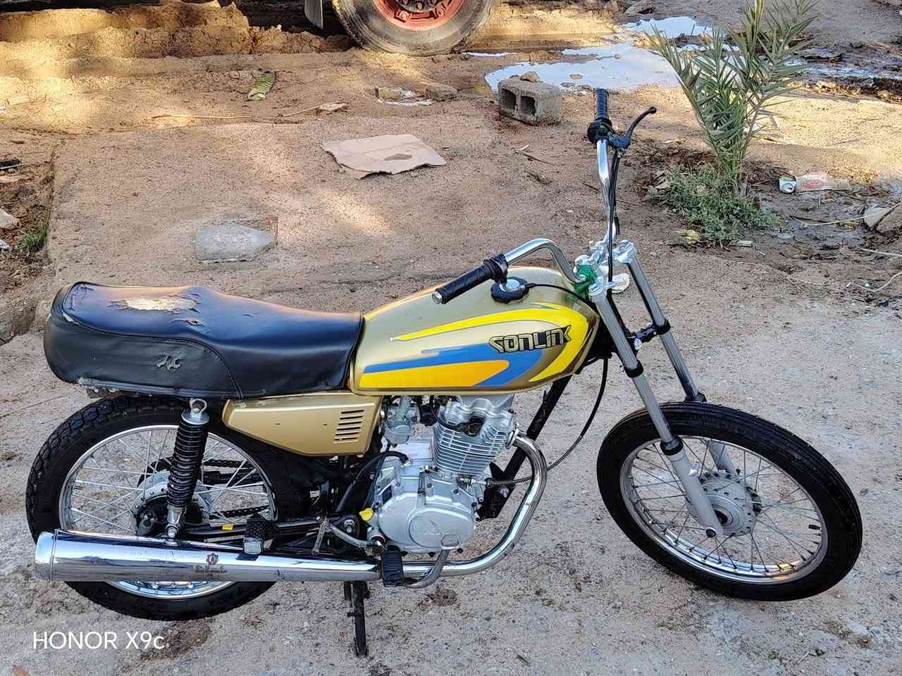 شباب نامه للبيع كلك كلك  ب٤٥٠ وبيه مجال مفتوحه دراجه ناعمه 
معمره ب٢٥  محركه ٢٤ 
 مراوس ماكس بس٥٠بلاد كون     رقمي ***********
