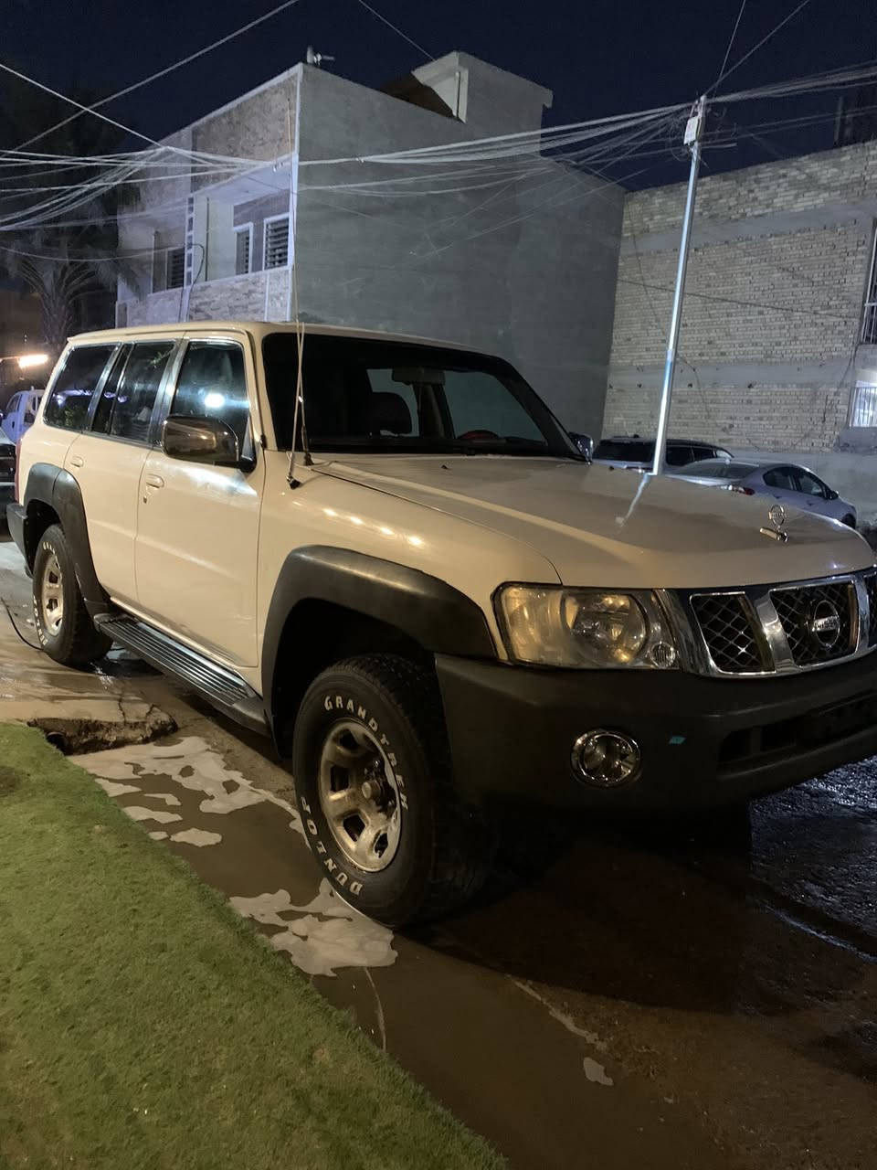 السلام عليكم باترول 2008 كاملة مكملة من كل شي داخل جلد دوشمة كاملة حدادية كاملة مكينة كاملة اي نقص مابيها السيارة مو مثل الي بلشارع مهجومات 
السعر 85 ورقة 
.. معاملة مالتها واصله للكمرك متحولة مدنية اسويلك وكالة عامة ***********
