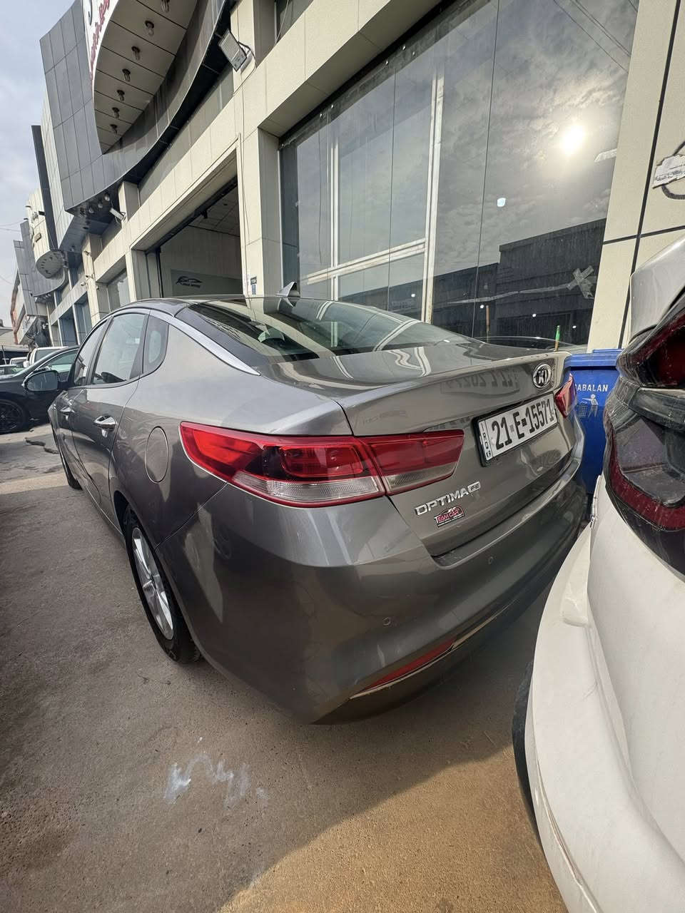 كيا أوبتما مديل 2018 بيها صبغ قطعتين بدون دواخل شرط جاملغ خلفي و بنيد شرط التحويل السعر ١٢٠ بيها مجال العنوان سامراه 
الاتصال ***********
