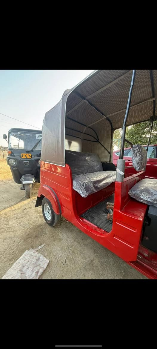 سلام عليكم تكتك موديل 19 شهر ١٢ تكتك معمر دوس بس تكتك خير من الله تجفيت جديد ضمان ما ناقصها شي كبل ل شارع سنويه و رقم هزه جديده كامله من كلشي السعر 6000 مليون قفل المكان ابو غريب رقم *********** بي واتساب ل مو شراي لا يتعبني رحمه ل والديكم
