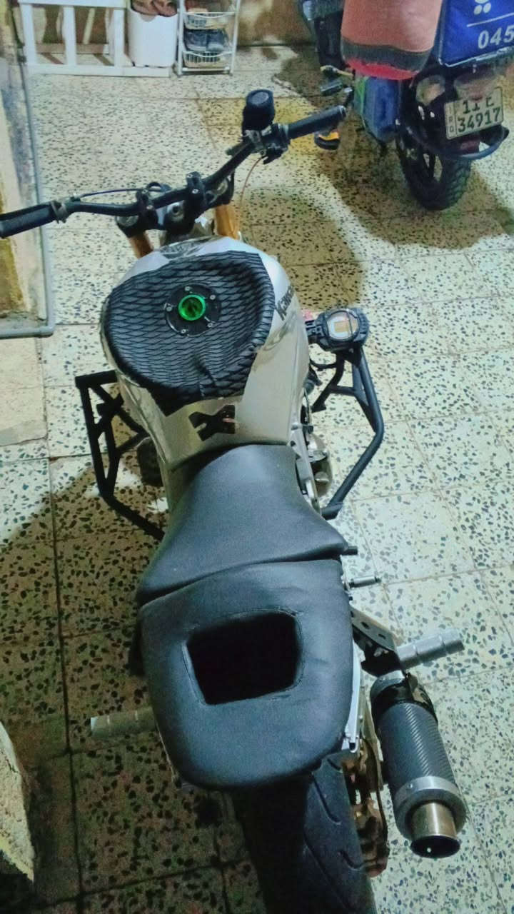 سلام عليكم 2004للبيع دراجة مفتوح كصة 10شغل مضبوط ونضافتة 90/100 كلاجات جدد شلعة شك الكاع ملغمة تزويد 4فجوج توكيتو فلنجات راديتر صالنصة مايف كاربون فايبر تايرات جدد جلاتين دراجة متعوب عليه اللة شاهد مكاني حي الجهاد ب24بية مجال


**إذا كنت صاحب هذا الإعلان وتريد حذفه لأي سبب، رجاءا أرسل رسالة إلى الدعم الفني**