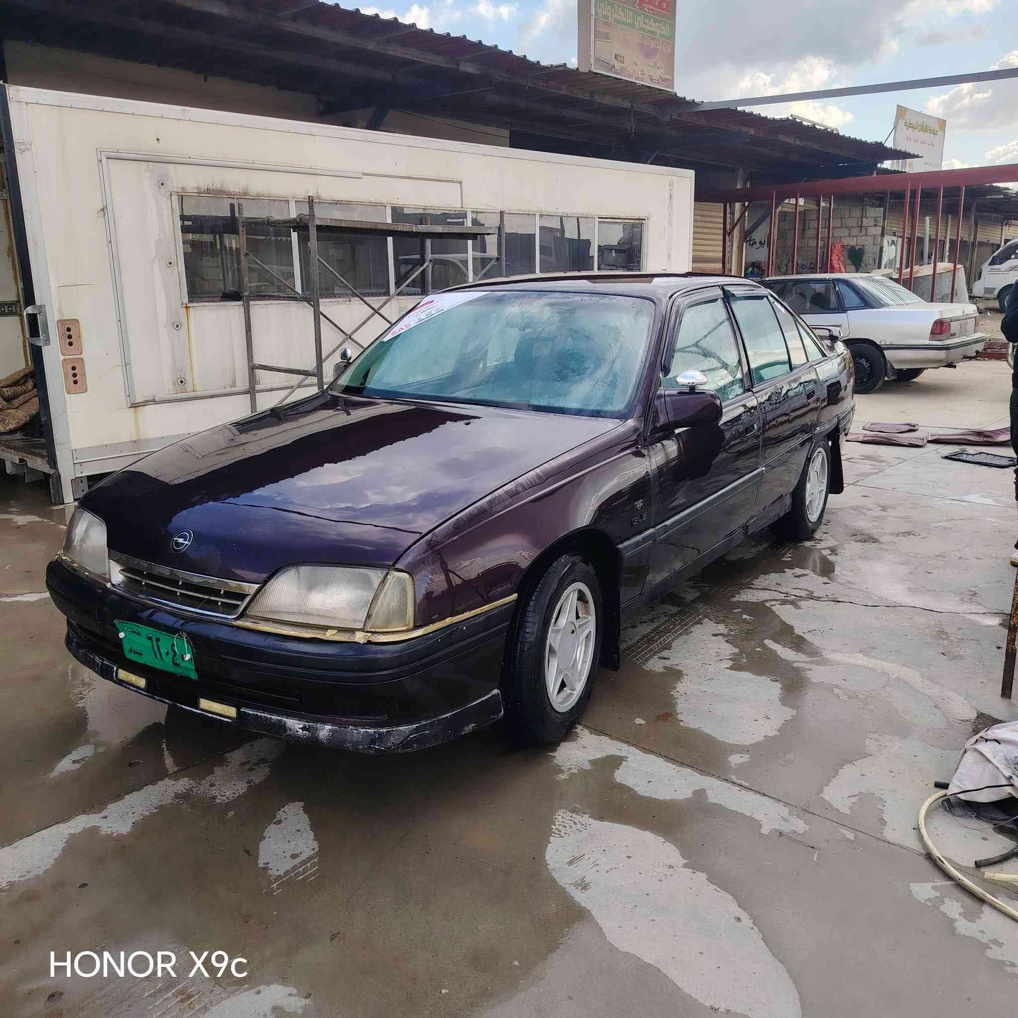 للبيع اوميكه ٩٢ كير ومحرك وتفرعات كصه جديد جاهزا محرك 4سلندر صبغ جماله بيه طخه جاملق الخلفي طخم توايرر جدد جاهزه باتري جديد كهربائيات كلهه شغاله الموصل الايسر ترهم نقد ترهم نص بنص التحويل مباشر ***********الاتصال
