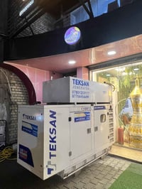 مولد كهربائي