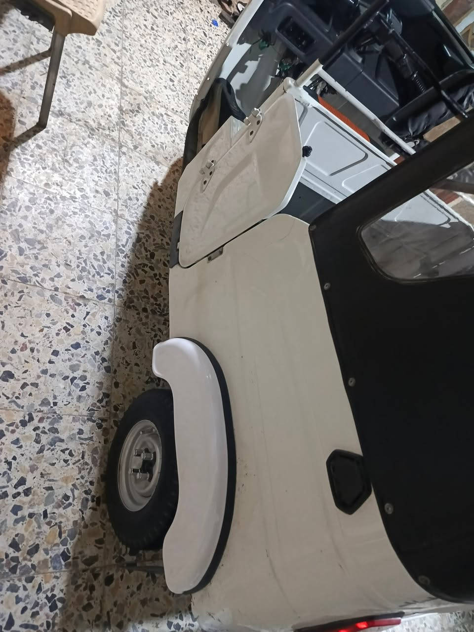 السلام عليكم للبيع تكتك مديل ٢١شهرً١١
تكتك مكفوله من الصبغ والمعجون بس الدوس معمره الباقي مكفول تكتك حلوه ونضيفه مكينه مشتري مكفوله إني أبيعلك مفتوحه بوش وبستم 

رقم وسنويه شرط التحويل السعر 7300وبيهة مجال 

مكاني مسيان مغربه الرقم ***********
