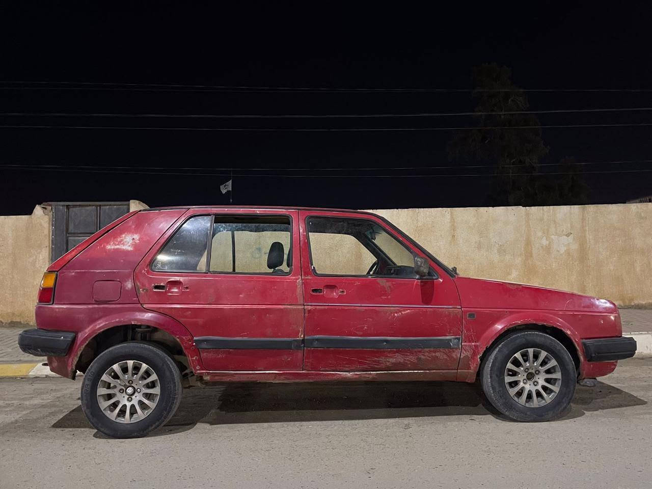 السلام عليكم 
كولف للبيع 
گير و محرك شرط كابريتر برازيلي
كنديسر بريك جديد
غرفتها حلوه
يدات ابواب 4 جدد (بس الصور قبل لا اشدهن) 
تحويل شرط راعيها من الشرگاط
دبلات امامي جدد باتري جديد 
مكانها الشرگاط 
السعر 12 و بيها مجال 
***********
