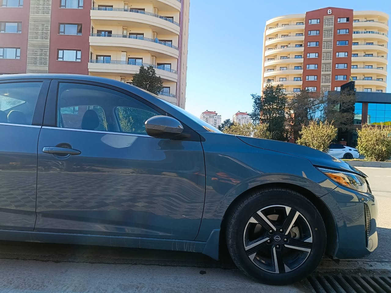 Nissan sentra 2024 sv
ره نگ : چيمه نتويى 
بوياخ : ته نها دوسيه ى لاى سائق
كاميرا
هيلى شه قام
رادار ( پيشه وه )
        ( پشته وه)
        ( لاكان )
حاسه
به سمه 
گيچ الكترونى 
سوكان ڤوليوم 
تسپيت سوره
بلوتوث
Eco
Aux
ژماره كاتى يه و نه شكينراوه

نرخ ١٤٩$
***********
