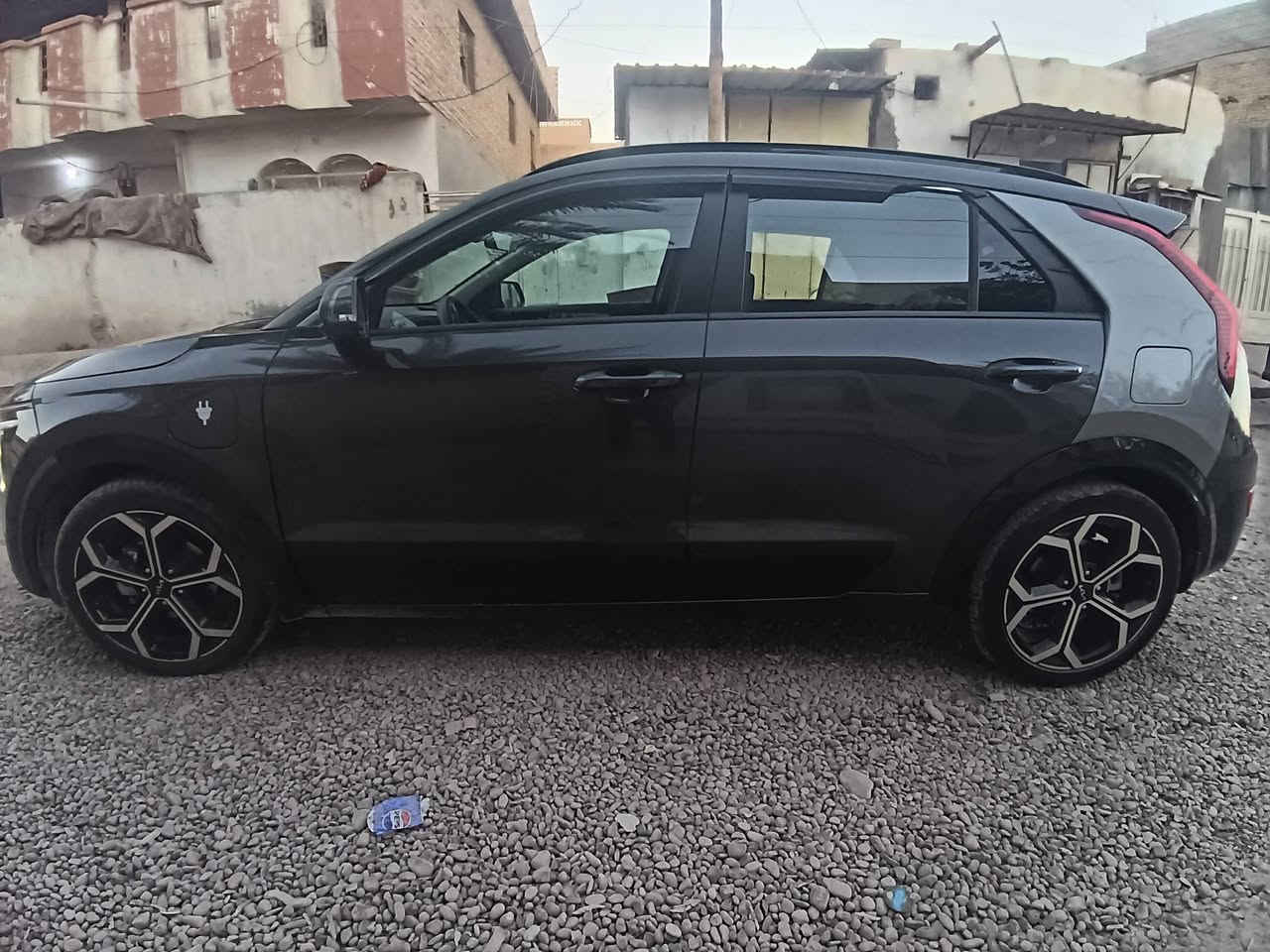 السلام عليكم
للبيع : كيا نيرو بلكن ( هايبرد +كهرباء +بانزين) 2023
وارد كوري
ممشى 35.000 كم
مقاعد جلد + قماش
شاشة متصلة
قطعتين تبريد
فتحت سقف
رادار امامي + خلفي + جانبي
حادث فقط چاملغ امامي ايمن بدون دواخل
السعر 150$
للاستفسار ***********
