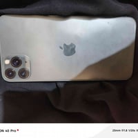 ايفون ١١ برو ماكس بطاريه فوك ال٨٠ ممفتوح ولا ملعوب بي شخط مابي ابد مكف...