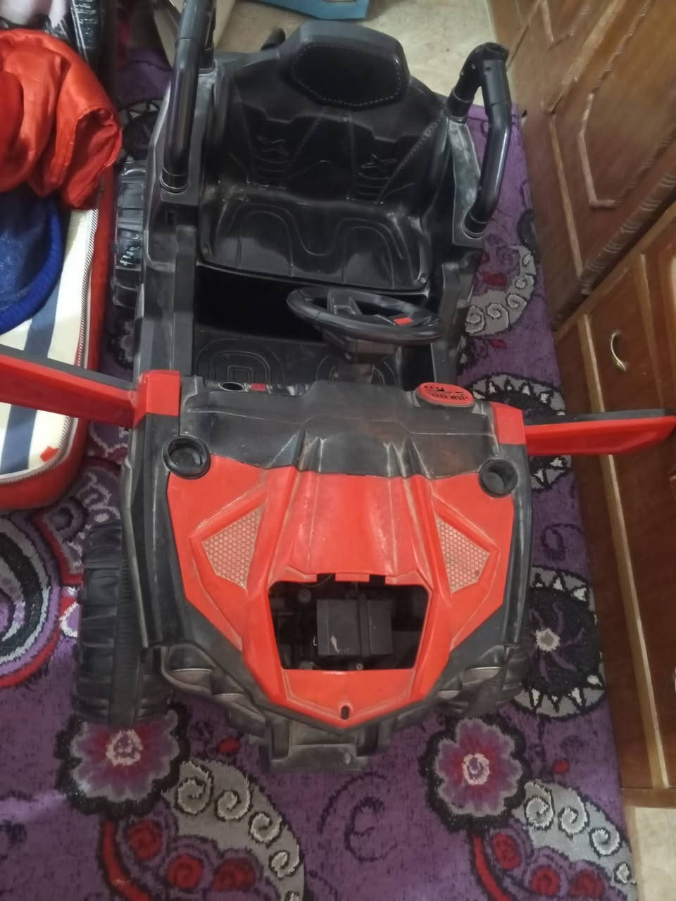 سياره اطفال نظيفه جدا السعر 25 الف مكاني بل الحبيبيه ***********
