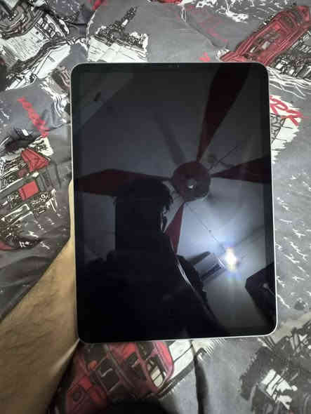 السلام عليكم
ايباد 11 برو للبيع 
الجيل الرابع 2023 
M2
يدعم 120 فريم 
الذاكره 128
البطاريه 90
السعر 730 
مكاني بغداد 
متوفر توصيل🚚 كافة انحاء العراق
 اي استفسار هذا رقمي 
***********
