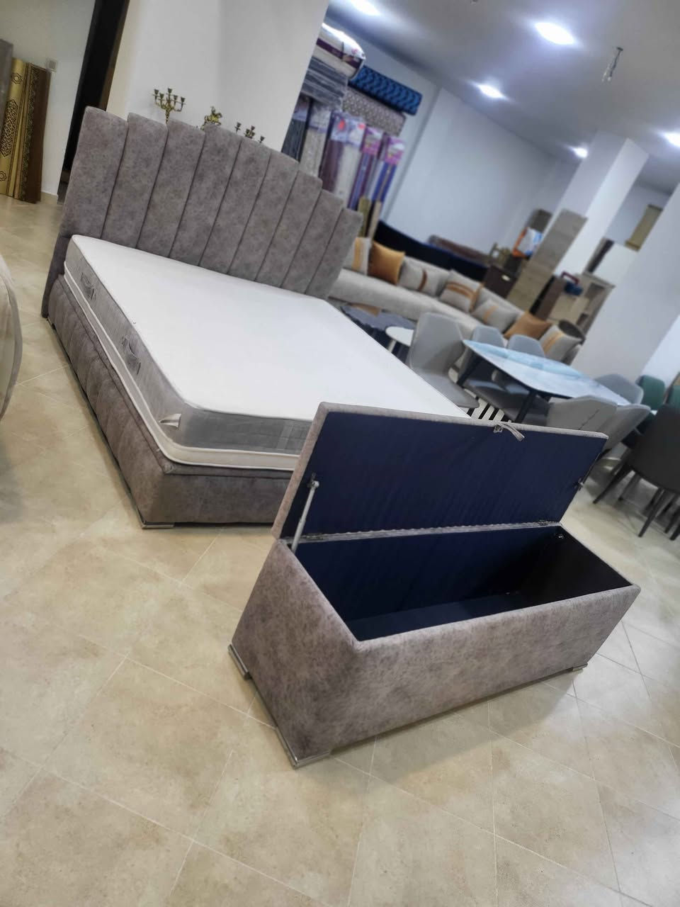 1.80/2m


**إذا كنت صاحب هذا الإعلان وتريد حذفه لأي سبب، رجاءا أرسل رسالة إلى الدعم الفني**