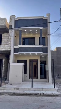للبيع بيت سكني جاهز  ▫️ المساحة: 100م ▫️ الواجهة: 5م ▫️ النزال: 20م ▫️...