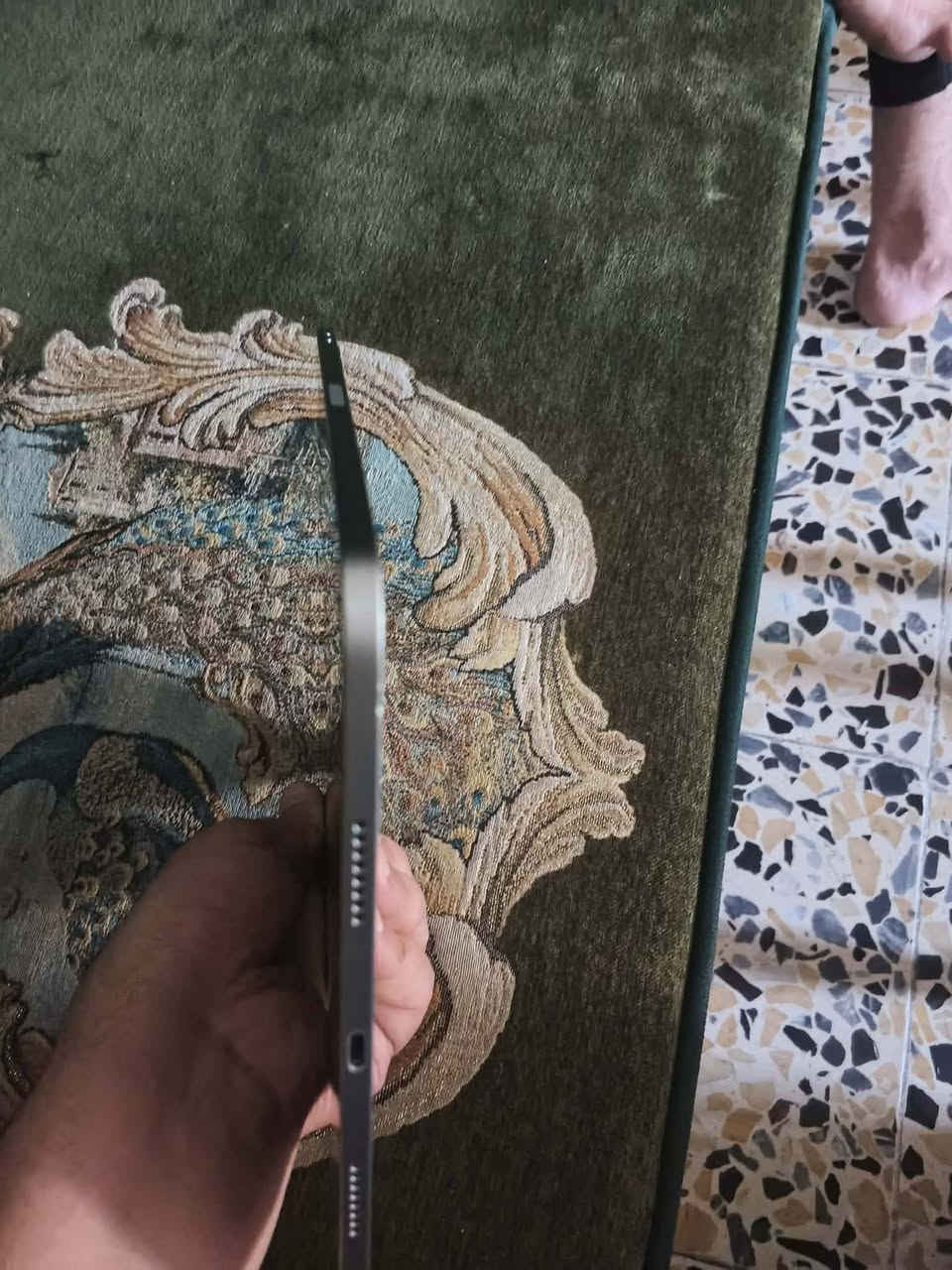 السلام عليكم
ايباد 11 برو M2 ذاكره 128 نضافه 90% ويشغل 120 فريم ببجي ايباد كلش نضيف ومرتب وابد مابي صرف شحن 
ملحقاته فقط كارتون ويا سعر 700 وبي مجال مكاني بغداد جسر ديالى القديم ***********
