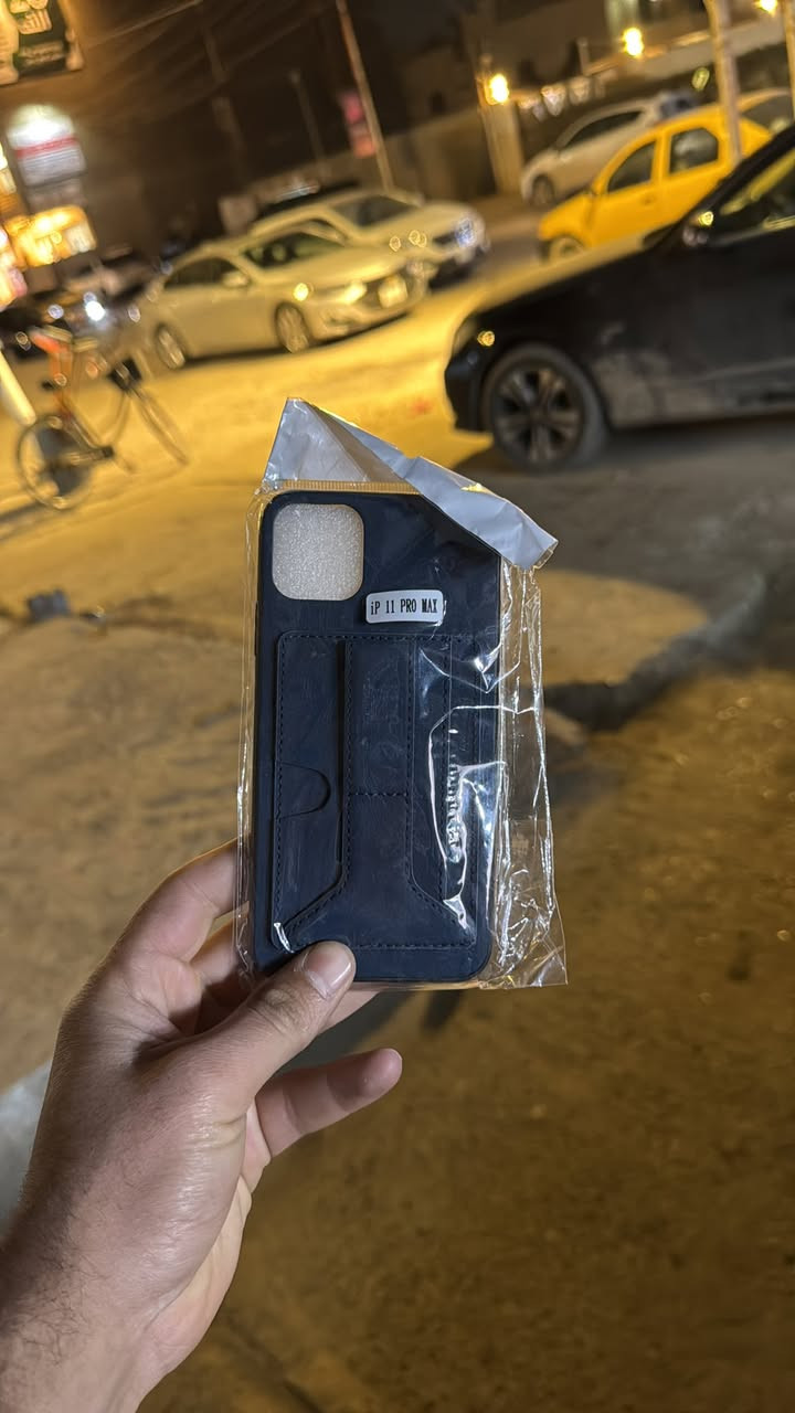 يتوفر شلعت كفرات من 11 عادي إلى
15برو ماكس الكمية 5500 قطعة السعر مليون و200  
***********
