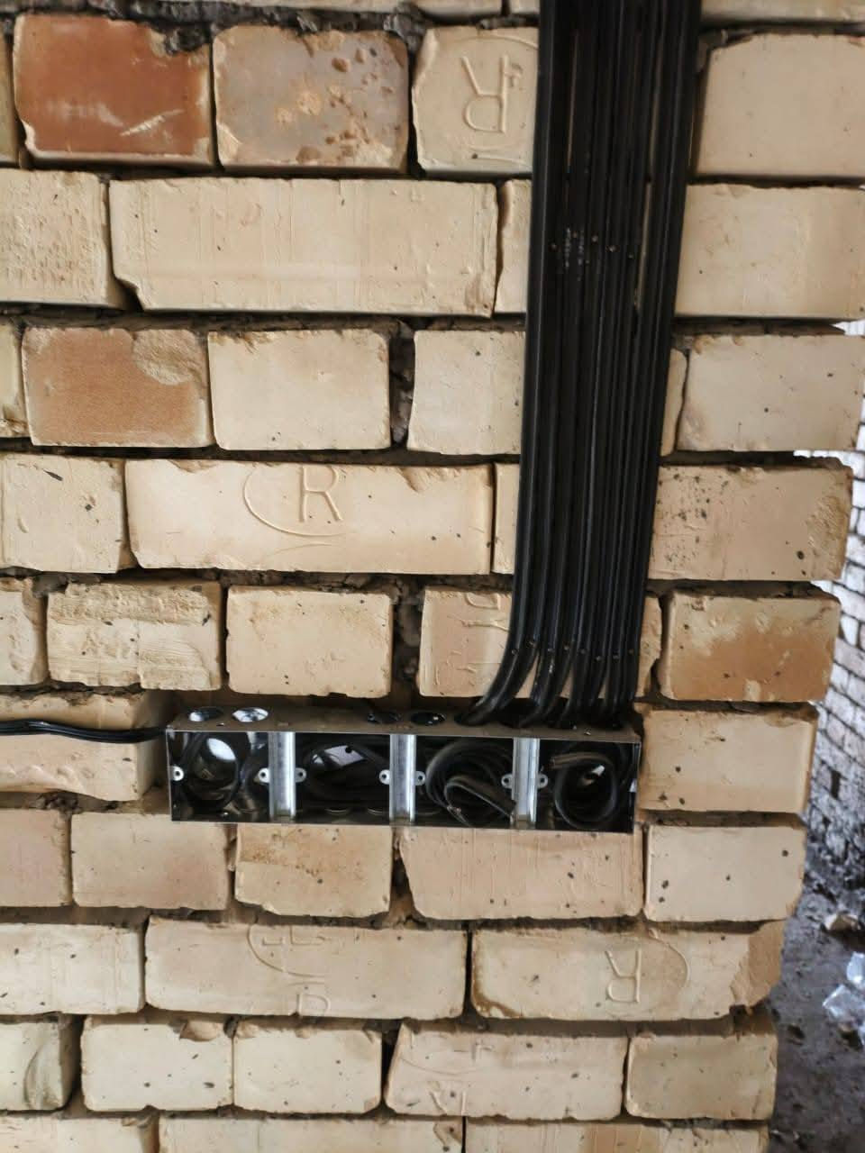 تأسيس كهرباء عمل درجة اولى
النقطه السيمز 3 آلاف
البوري 5 ونصف
عمل درجة اولى والتزام العمل داخل النجف فقط
العمل مجانا للفقراء والغير متمكنين واني خادم
***********
