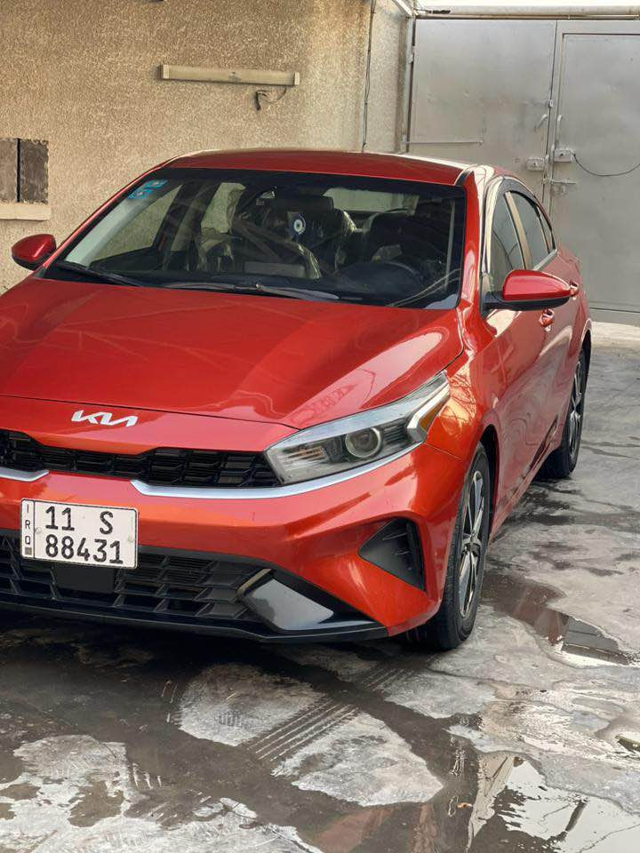 كيا فورتي للبيع موديل 2022 وارد امريكي قطعتين صبغ بنيد و جاملغ فقط موجود السونر السيارة كاملة اي نقص ما بيها جديدة استعمال بيت عارضها ب 148 رقم الهاتف 
*********** بغداد, العراق
