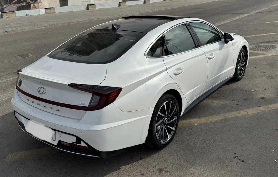 السلام عليكم
للبيع سوناتا موديل 2022 خليجي فول مواصفات 1/1 محرك المرغوب 2500تنفس طبيعي 4سلندر 
بانوراما 
بردات خلفيه 
حساس خلفي امامي 
رادارات 
مري شفط 
اي استفسار الاتصال على الرقم ***********
