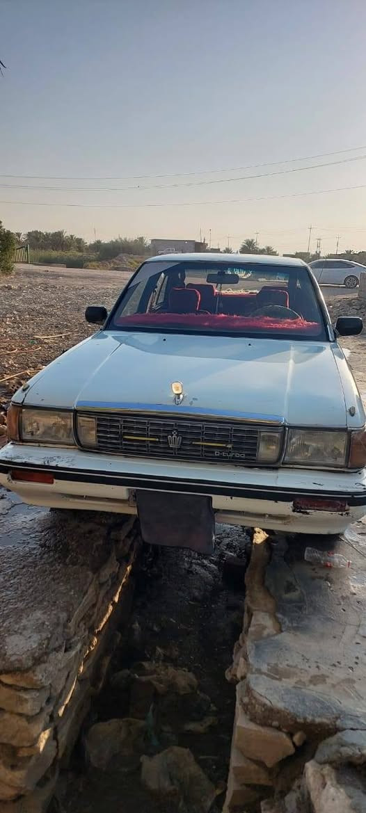 سيدان مديل 2000 محرك وكير باطه جدد لا تنقيص ولا تبخير بيهي رشت صبغ بل باب السعر 30 وبيهي مجال مكان سماوه السوير للستفسار ***********
